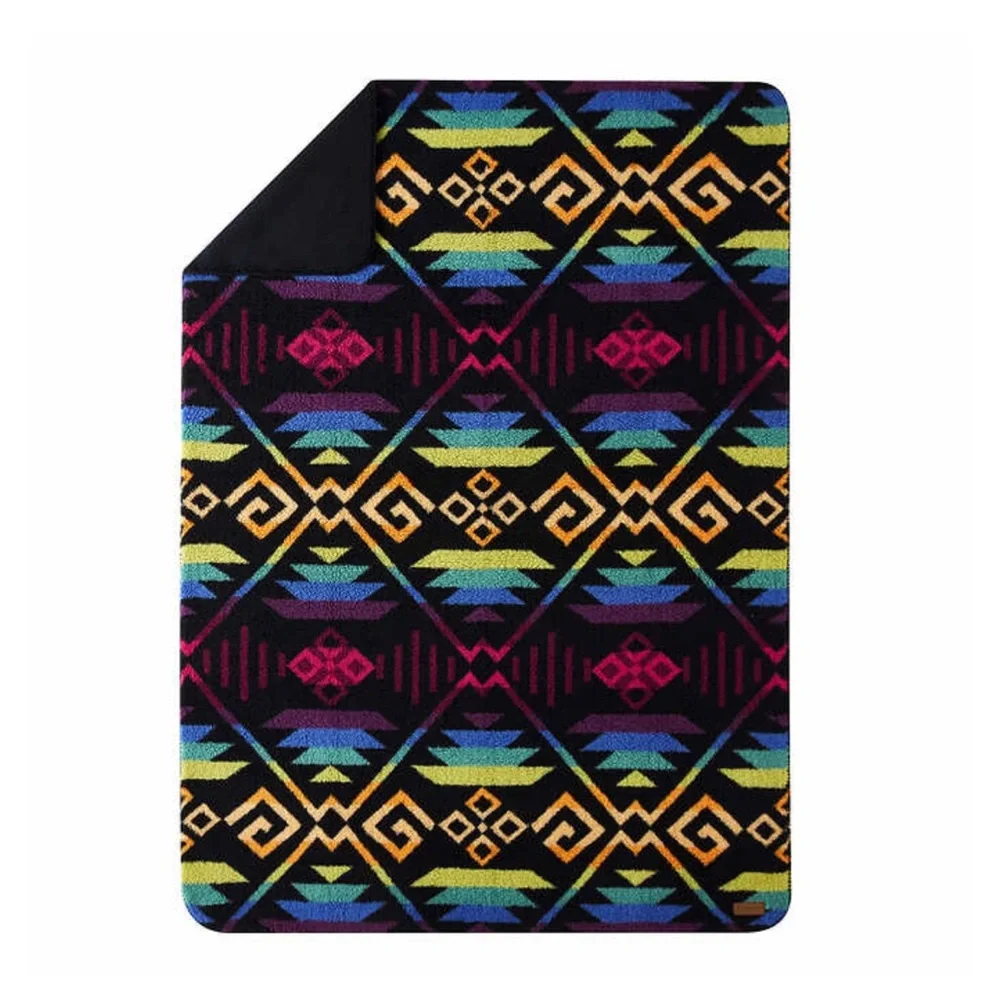 Pendleton Sherpa Fleece Throw Coyote Butte Multiple Black